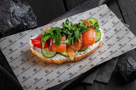 Бутер с лососем и сыром