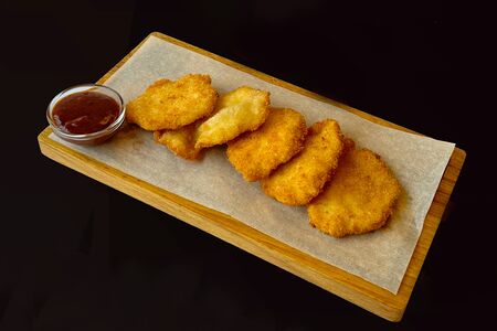 Стрипсы куриные с соусом Барбекю