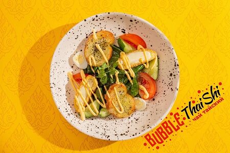 Салат с жареным сыром