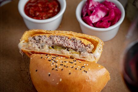 Бургер от шефа Эмиля Каримова