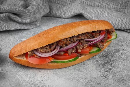 Булочка с говядиной