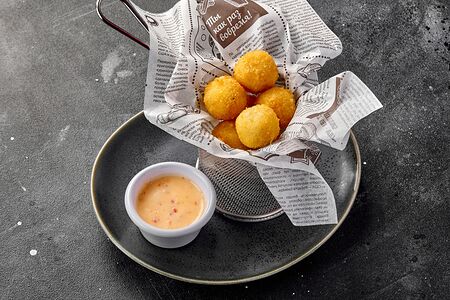 Сырные шарики с беконом