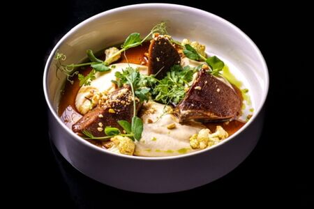 Телячий язык с пюре из цветной капусты