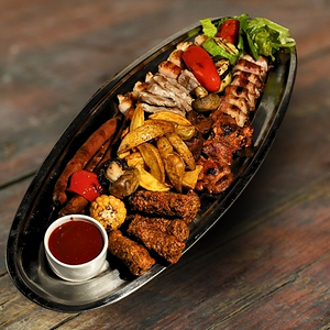 Плато Сюрприз на четыре персоны*