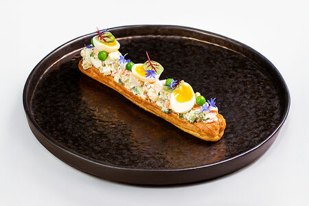 Оливье в эклере