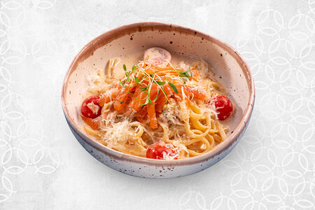 Паста с копченым лососем