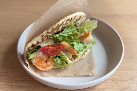 Пита с креветками