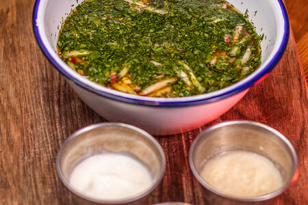 Окрошка на квасе с ветчиной