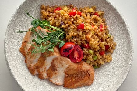 Курица су-вид с булгуром