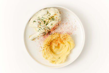 Цыплёнок под соусом шкмерули и ташмиджаби