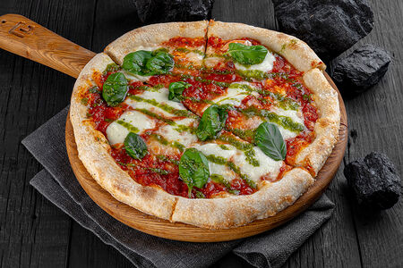 Пицца Маргарита с моцареллой