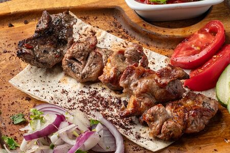 Шашлык из бараньих яблочек