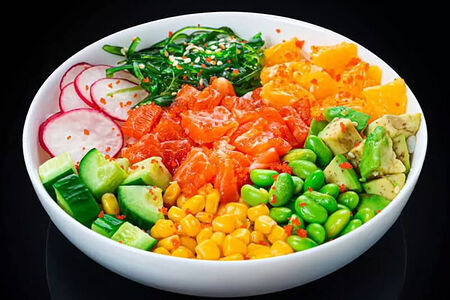 Салат Поке с лососем