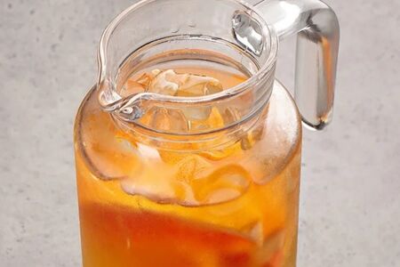 Зеленый холодный чай