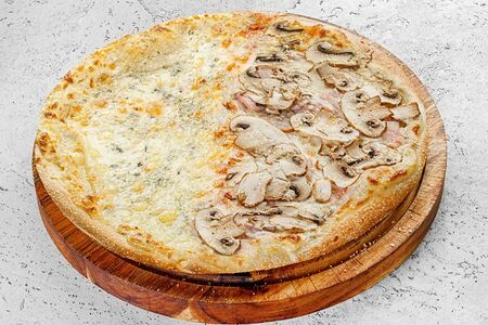 Пицца двойная: Четыре сыра и Палермо