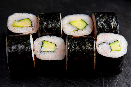 Нори маки с огурцом