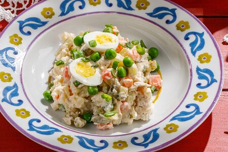 Оливье с копченой треской