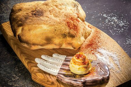 Лепешка с копченым маслом