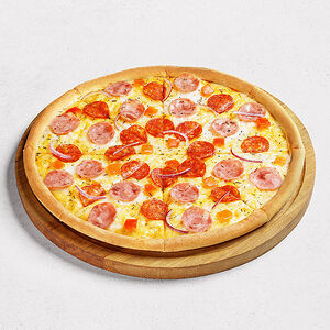 С ветчиной и помидорами большая