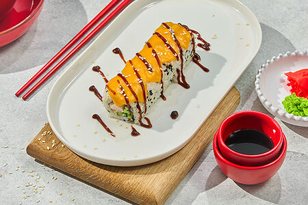 Лонг ролл с креветкой и сыром