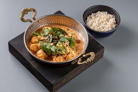 Курица том ям с рисом