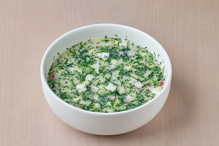 Окрошка с курицей на квасе 