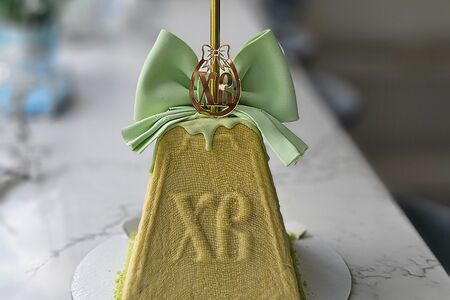 Пасха творожная фисташка-малина 