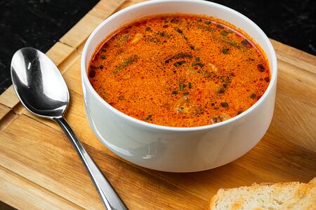 Том-ям с морепродуктами 