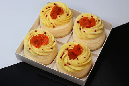 Набор ванильных чизкейков с намелкой манго замороженный