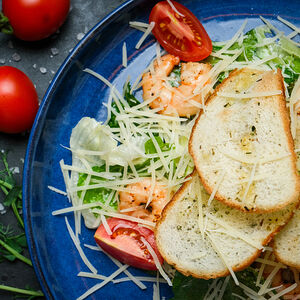 Салат Цезарь с креветкой