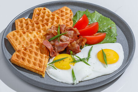 Яичница с беконом