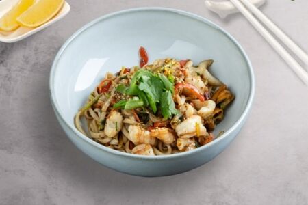 Удон с Морепродуктами в азиатском соусе