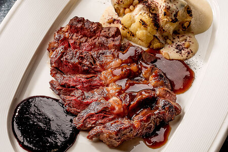 Рибай с печеной цветной капустой