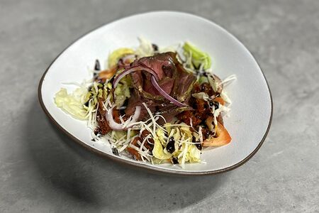 Салат с ростбифом