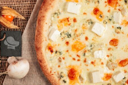 Пицца 5 сыров   