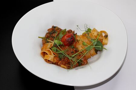 Феттучини Арабьята с томатами