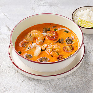 Том-ям с кальмаром и креветками