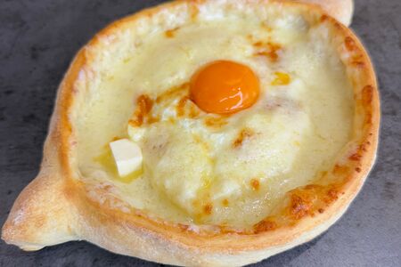 Хачапури по-аджарски