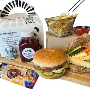 Детский набор с бургером и картофелем фри