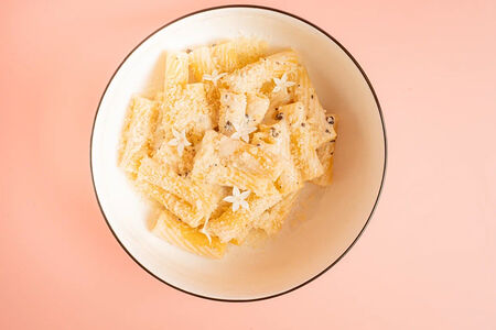 Паста с трюфельным соусом и перцем андиламан