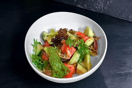 Салат овощной по-домашнему