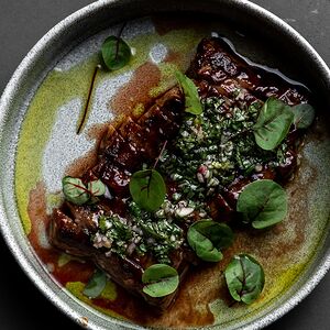 Говядина с соусом кинза