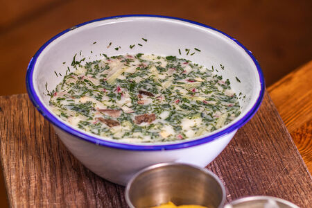 Окрошка с печеным ребром на кефире