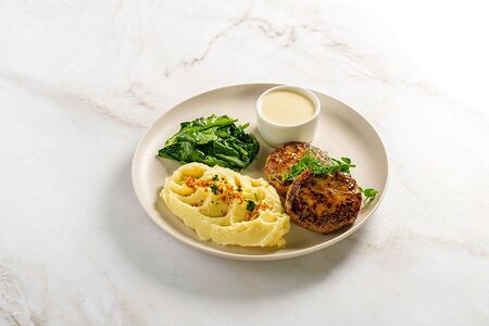 Котлеты из филе индейки с картофельным пюре