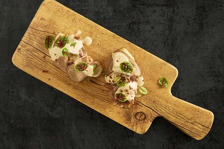 Брускетта с ростбифом