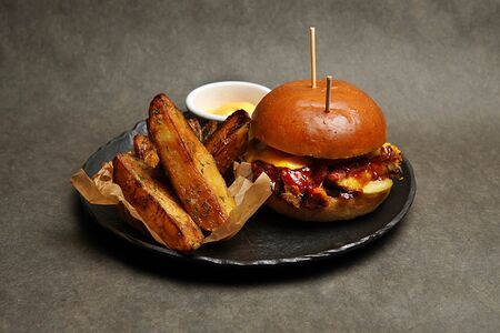 Рёбра-бургер Мы же на ты