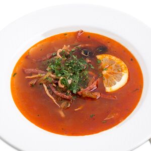 Солянка сборная мясная со сметаной