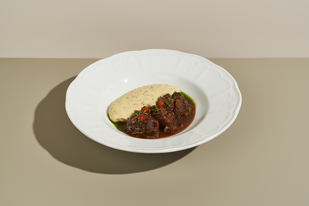 Говяжьи щёчки с картофельным пюре