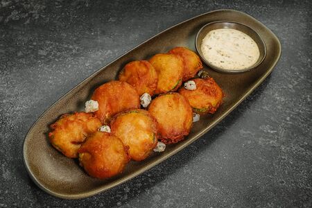 Цукини фри с соусом Ремулад