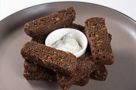 Гренки чесночные